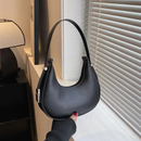 Bolsa de Ombro Meia-Lua Minimalista™