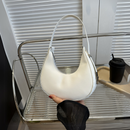 Bolsa de Ombro Meia-Lua Minimalista™